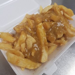 15e  Chips with Curry Sauce